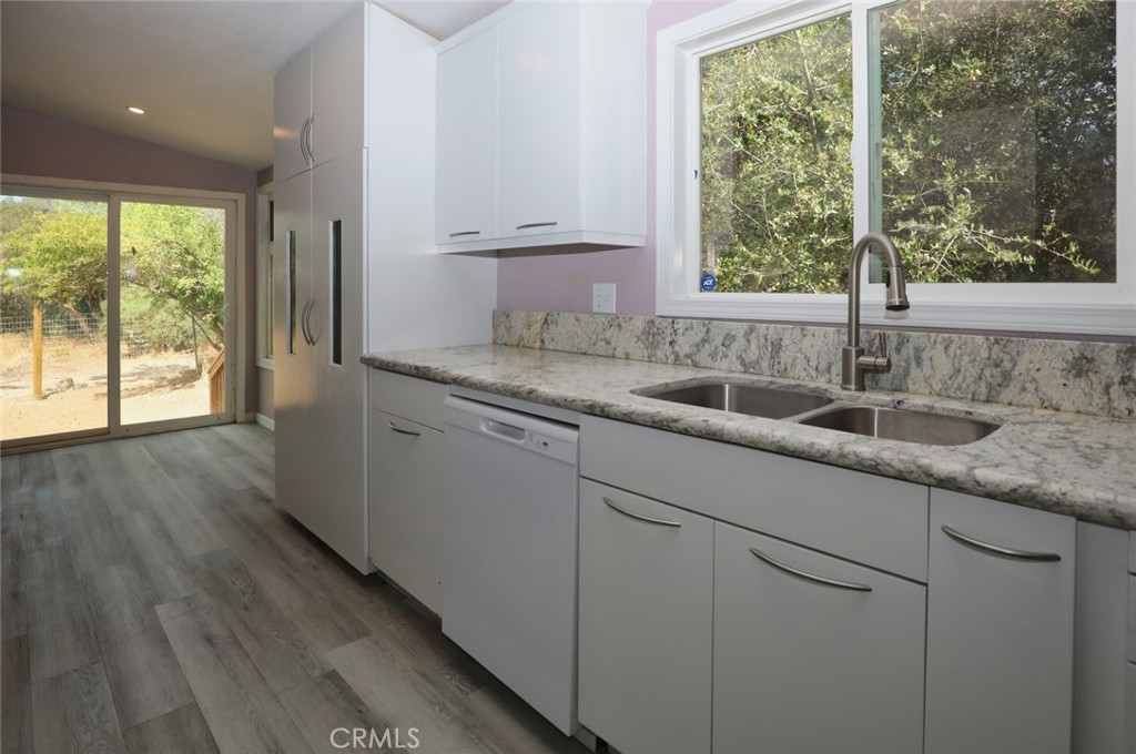 3304 Toyon Property Photo 16