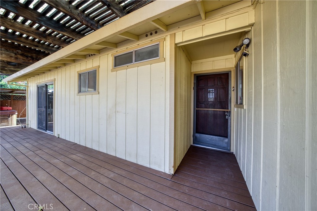 10710 Sunset Ridge Property Photo 1