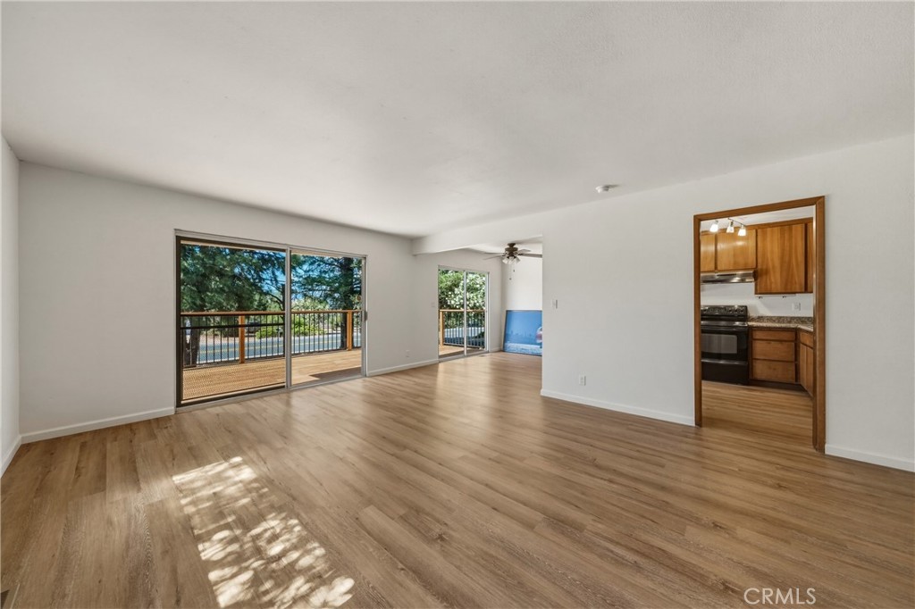 10710 Sunset Ridge Property Photo 3
