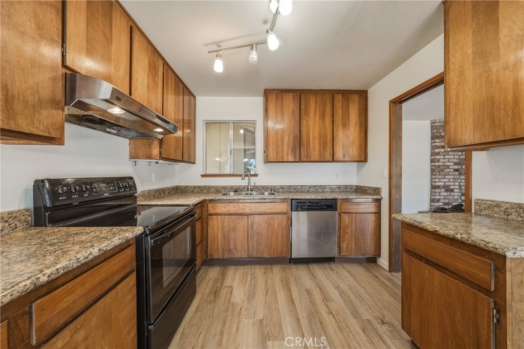 10710 Sunset Ridge Property Photo 9