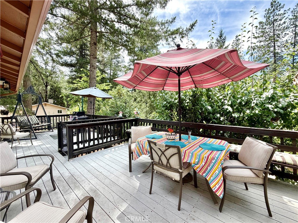 11783 Western Pine Road Property Photo 8