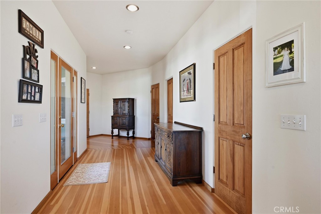 16542 Crescent Court Property Photo 16