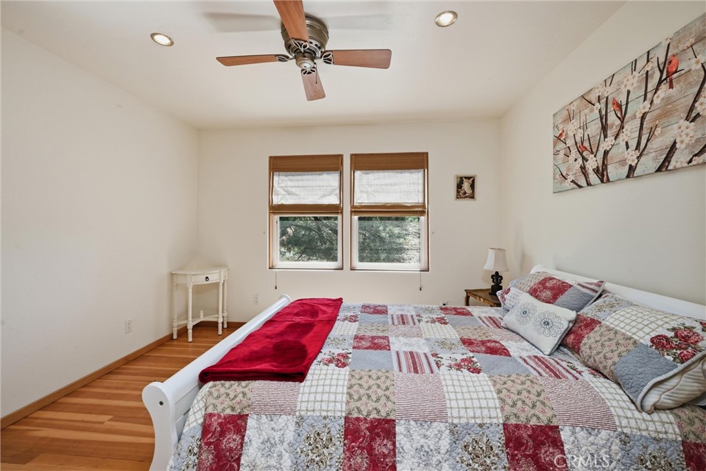 16542 Crescent Court Property Photo 23