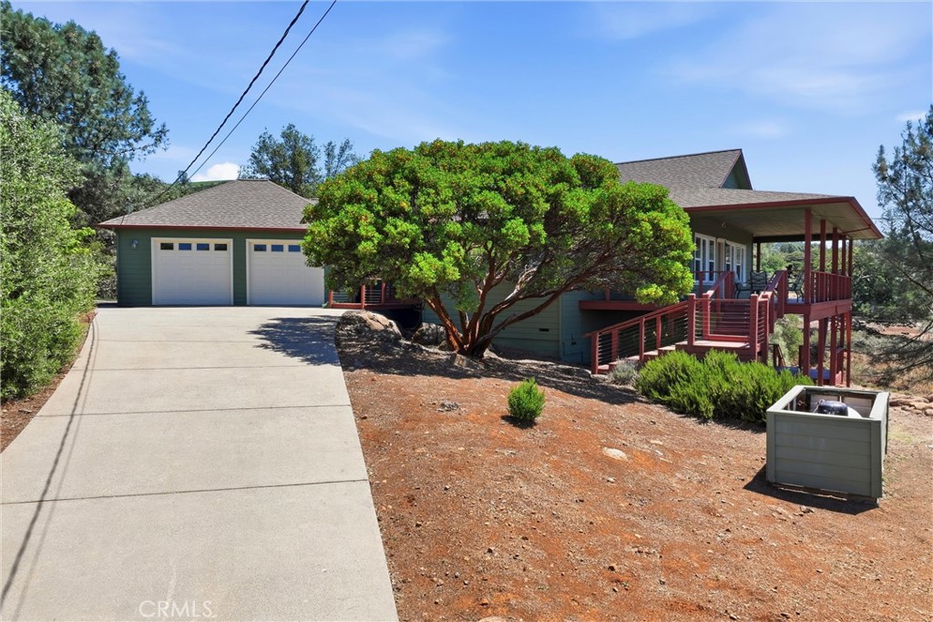 16542 Crescent Court Property Photo 37