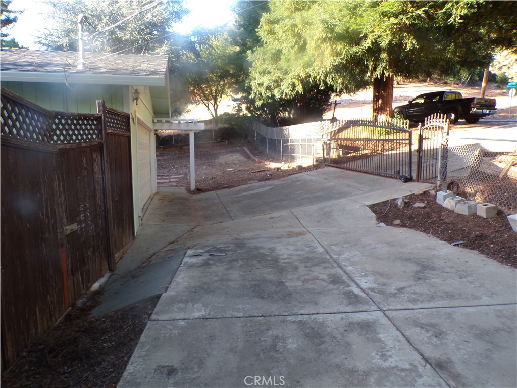 3475 Westridge Drive Property Photo 4