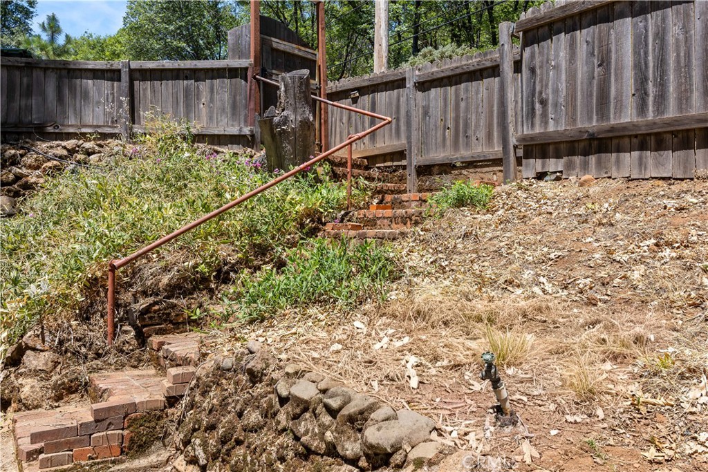 11755 Loch Lomond Road Property Photo 4