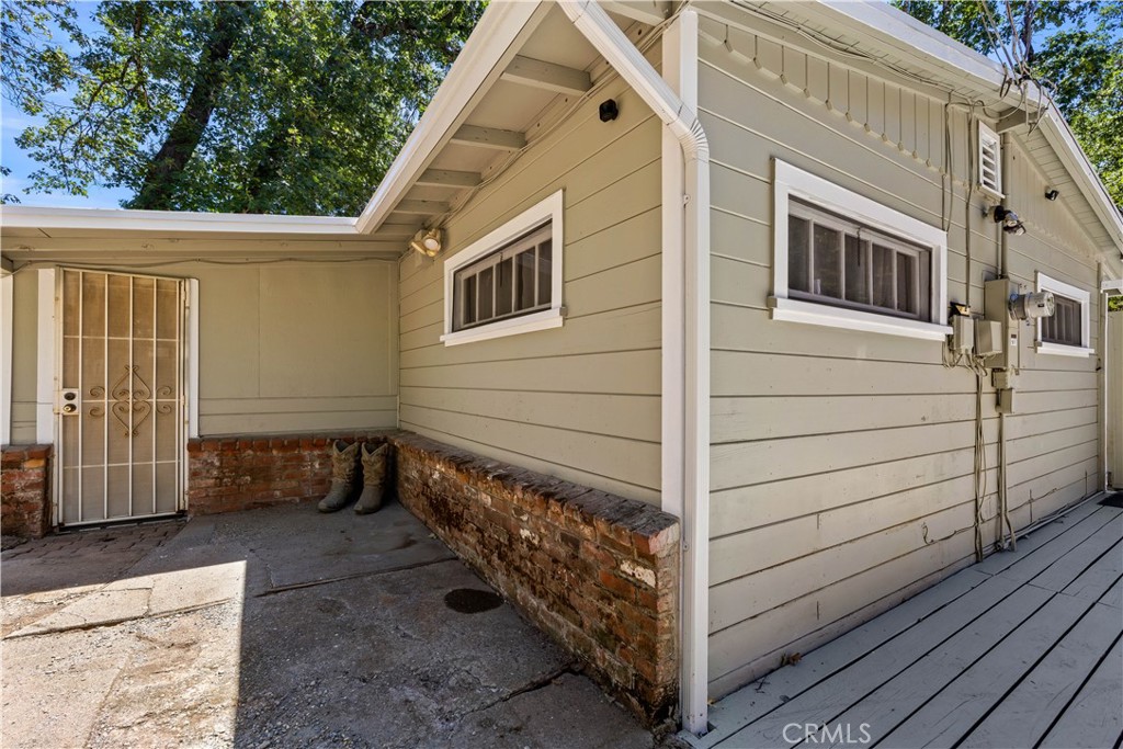 11755 Loch Lomond Road Property Photo 7