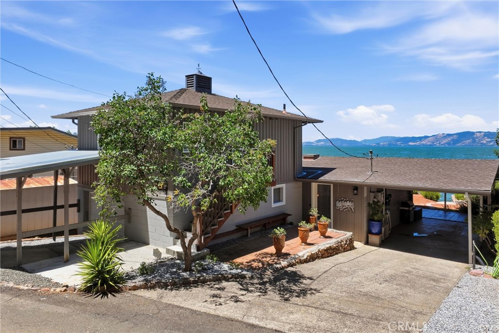 6926 Pine Property Photo 3