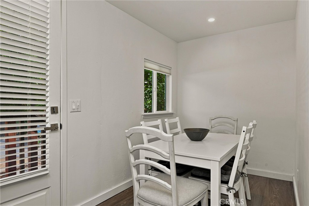6926 Pine Property Photo 28