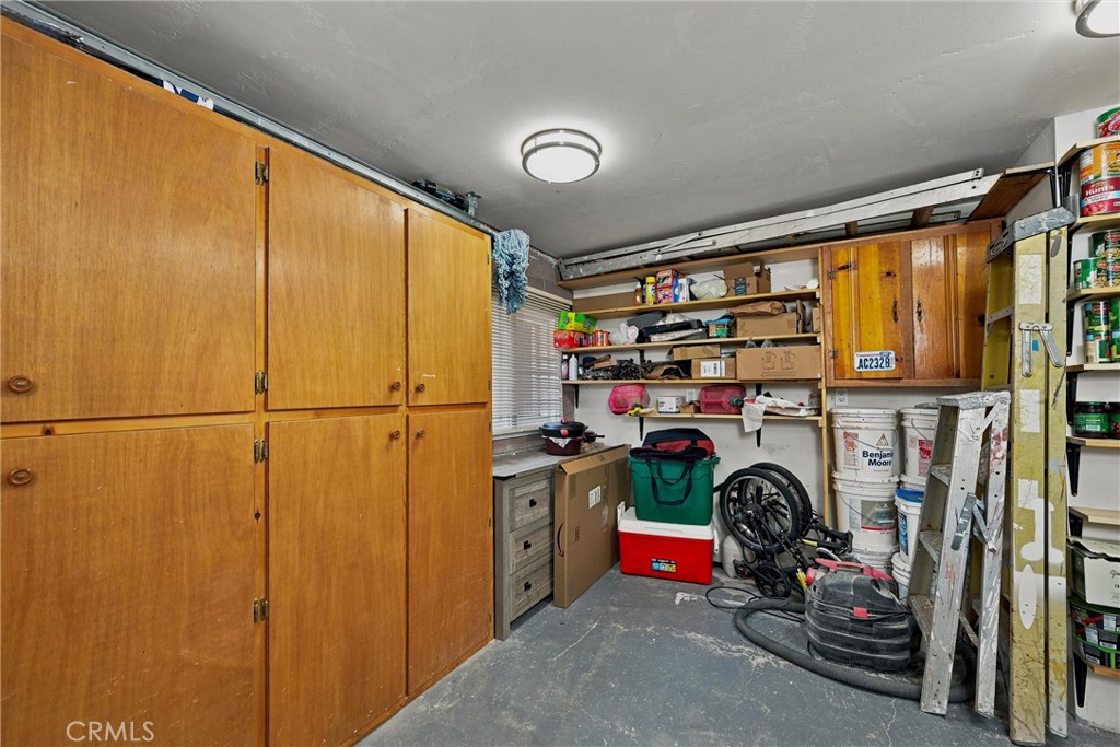 6926 Pine Property Photo 34