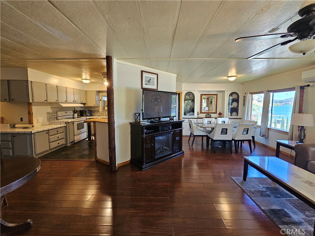 12022 E Highway 20 Property Photo 12