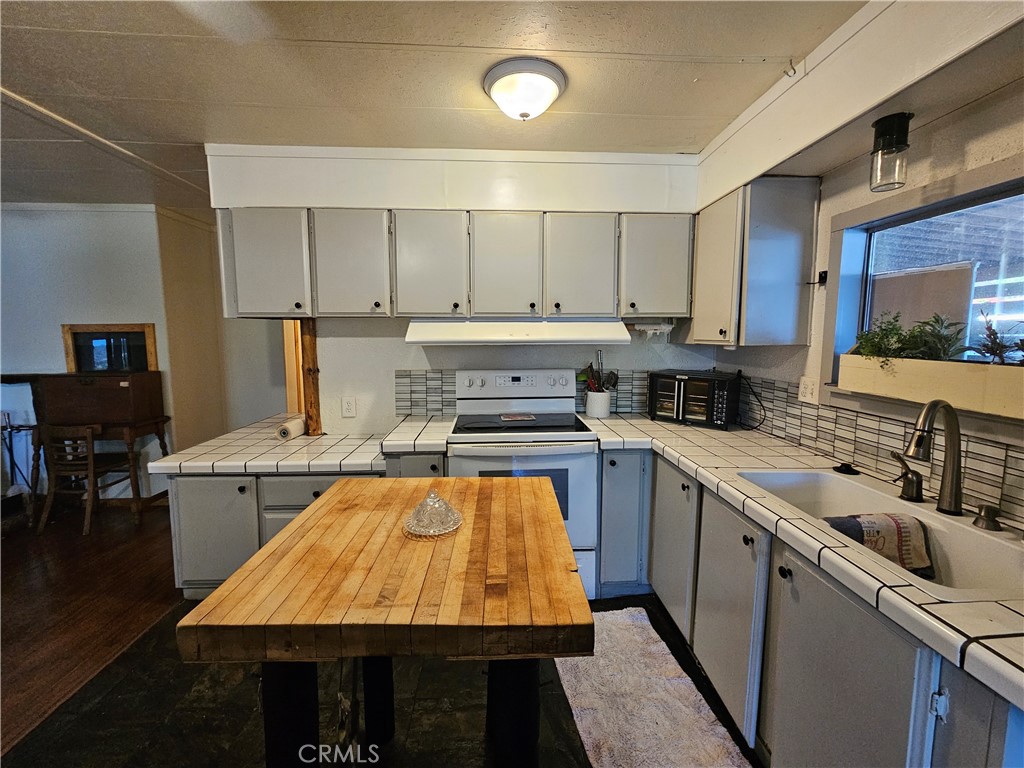 12022 E Highway 20 Property Photo 15