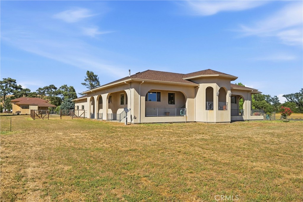 20805 Napa Avenue Property Photo 8