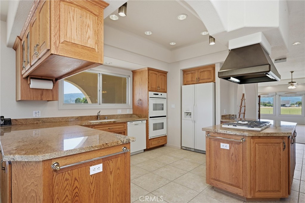20805 Napa Avenue Property Photo 26