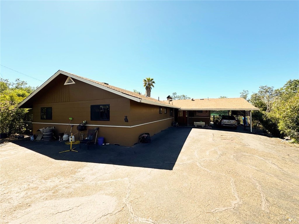 4400 Lake Ridge Drive Property Photo 2