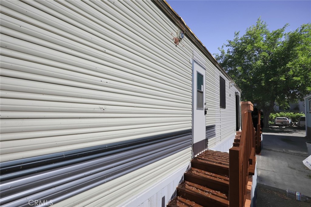 1350 S Main 11 Property Photo 5