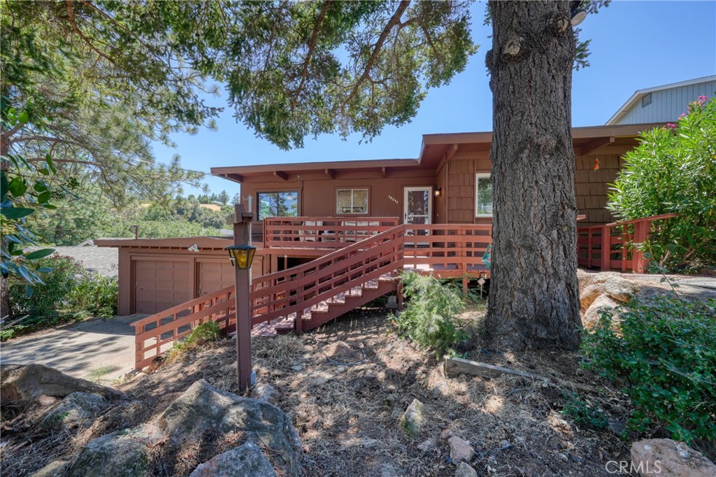 10377 Walnut Way Property Photo 2