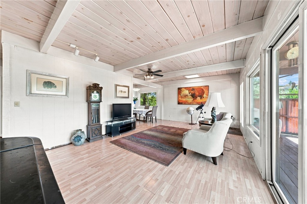 10377 Walnut Way Property Photo 5