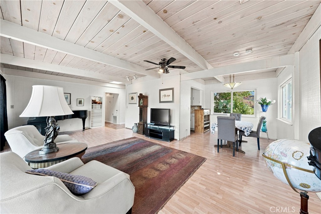 10377 Walnut Way Property Photo 6