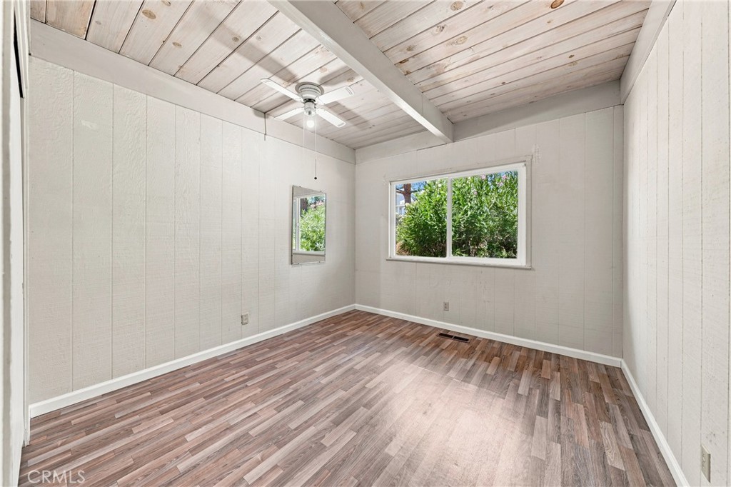 10377 Walnut Way Property Photo 15