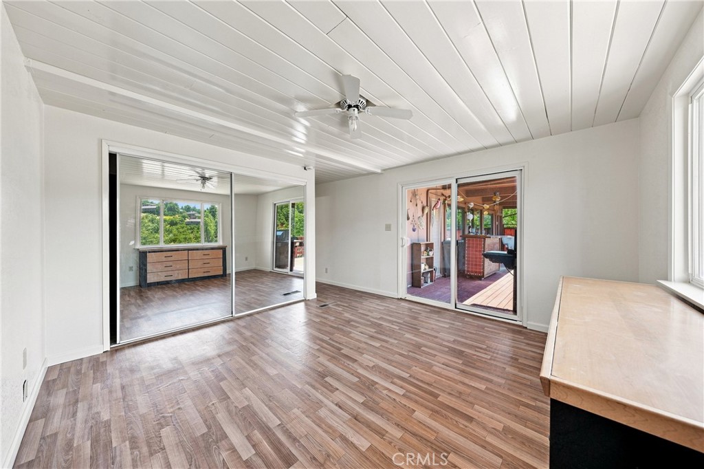 10377 Walnut Way Property Photo 18