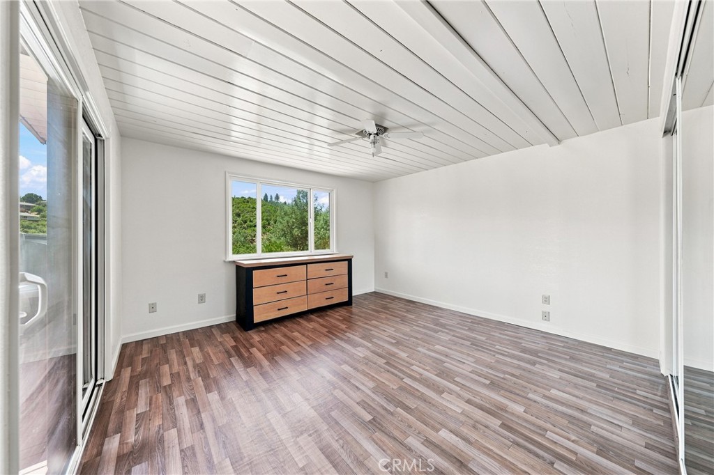 10377 Walnut Way Property Photo 19