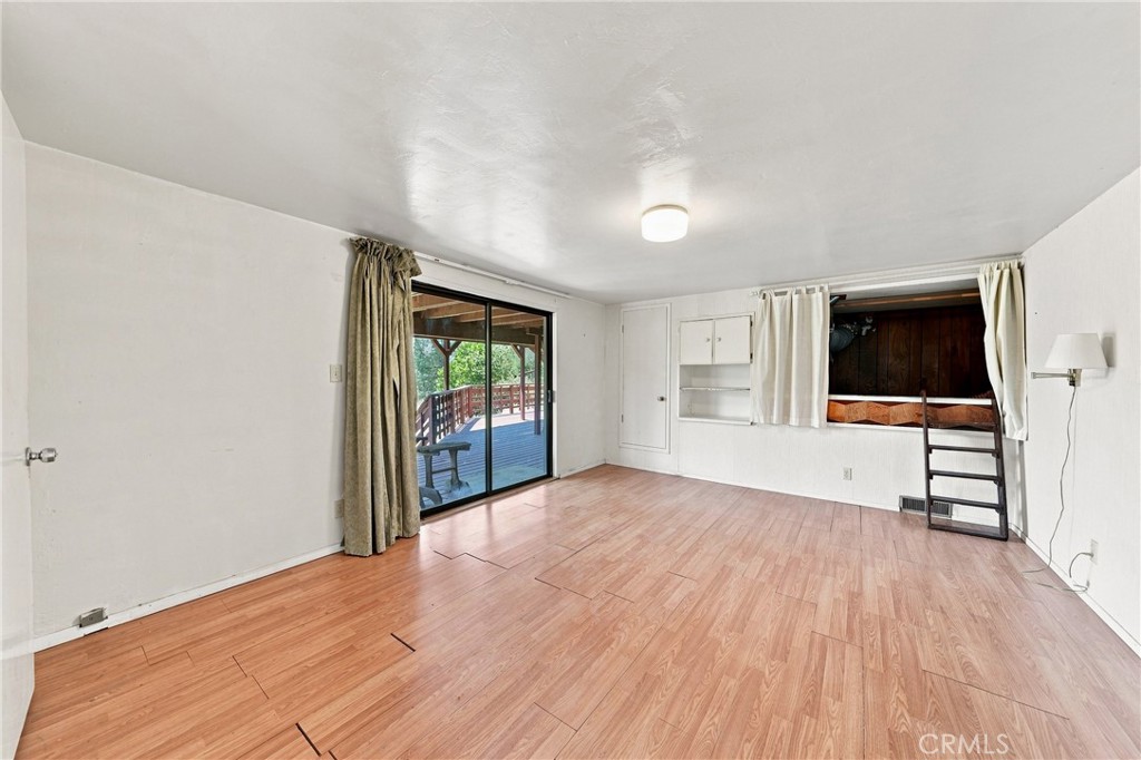 10377 Walnut Way Property Photo 22