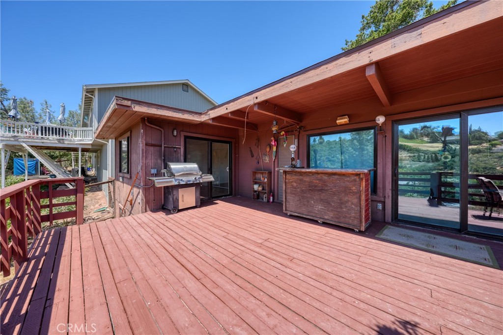10377 Walnut Way Property Photo 45