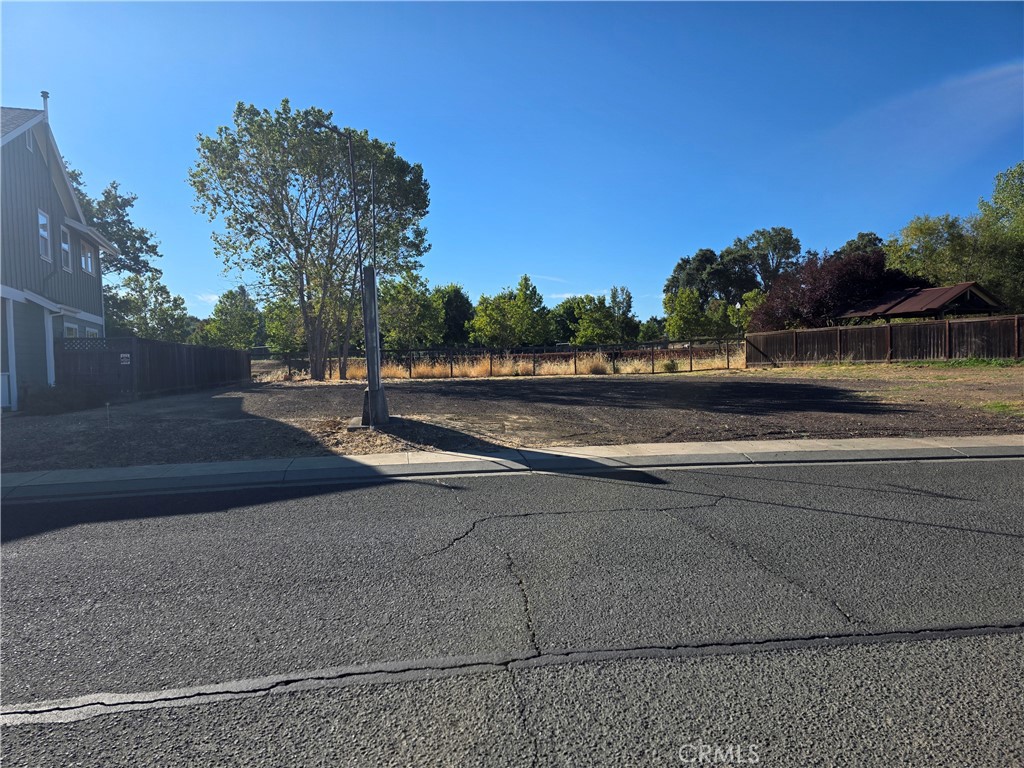 1254 Wrigley Property Photo 3