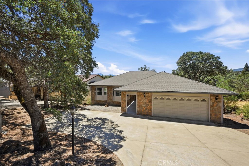 18649 Deer Hill Property Photo 1