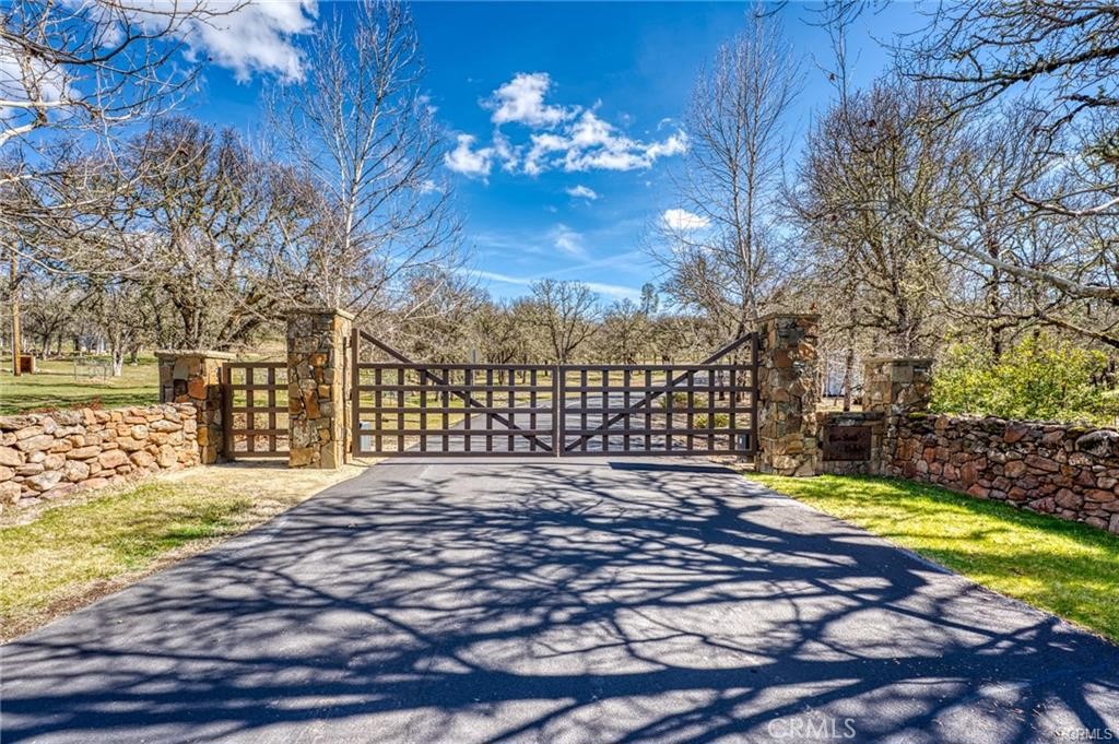 18050 Ranch Road Property Photo 2