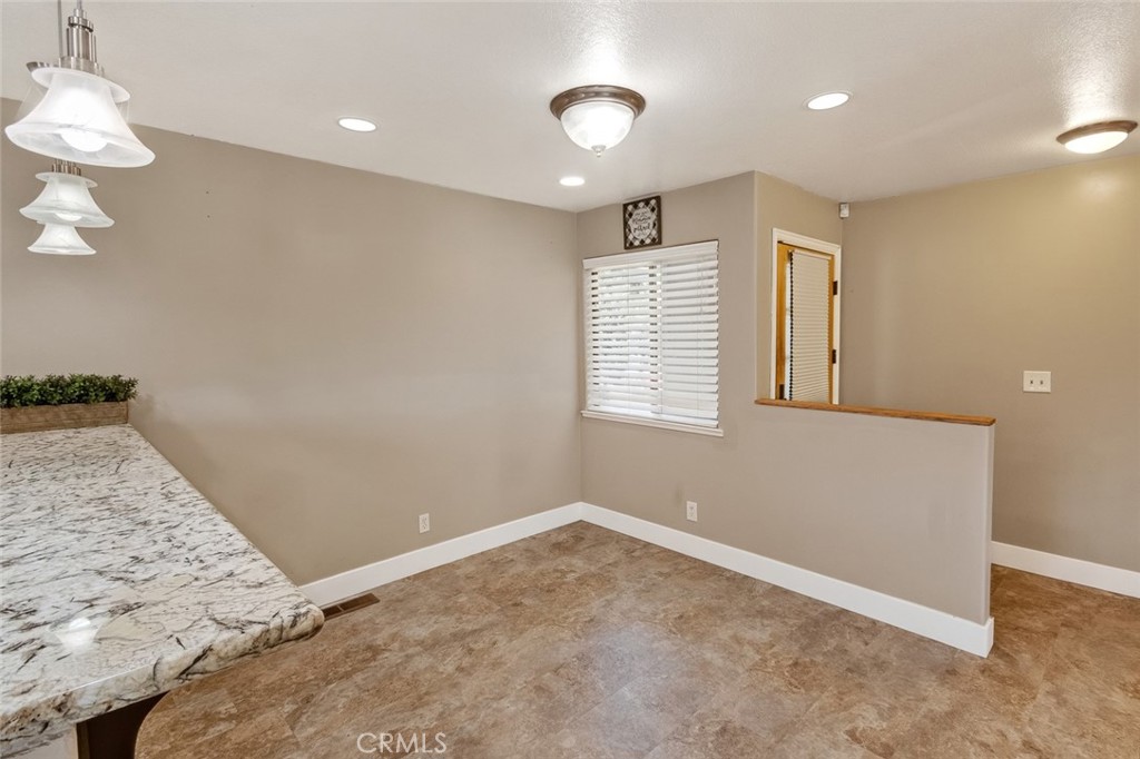 11 Cove Court Property Photo 35