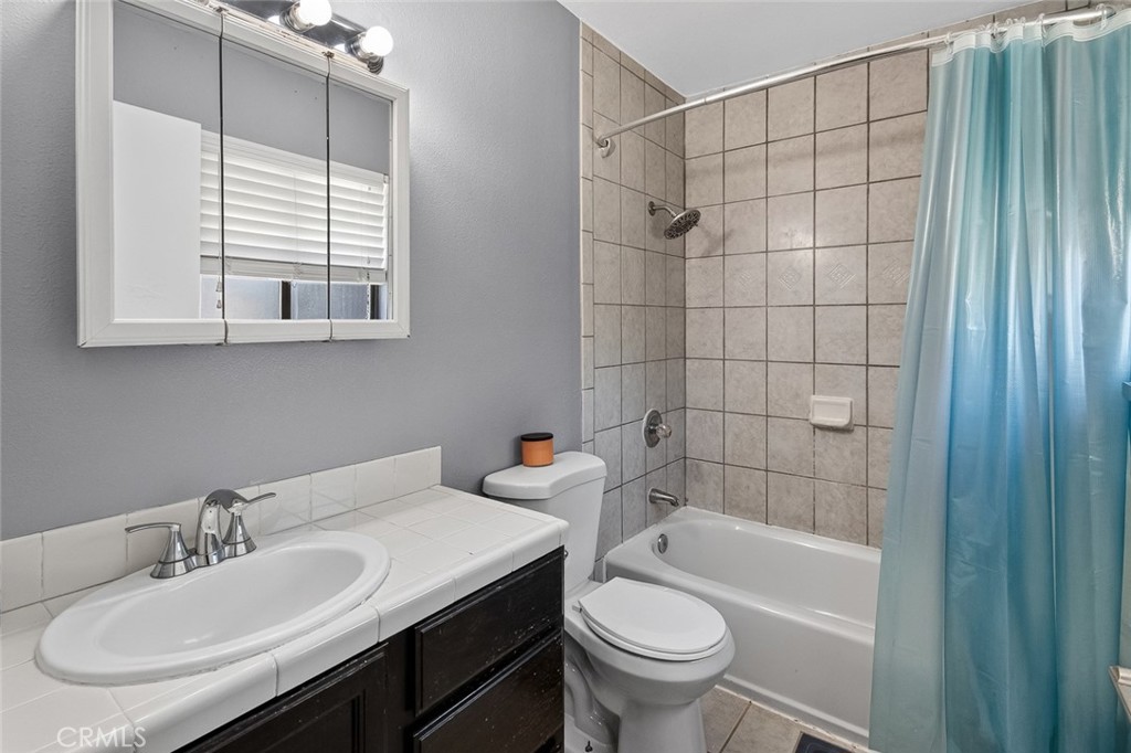 11 Cove Court Property Photo 40