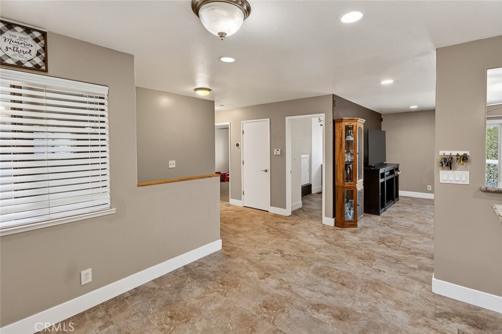 11 Cove Court Property Photo 48