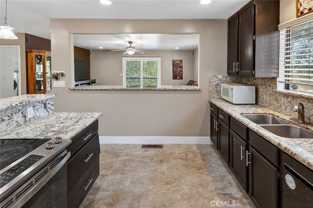 11 Cove Court Property Photo 49