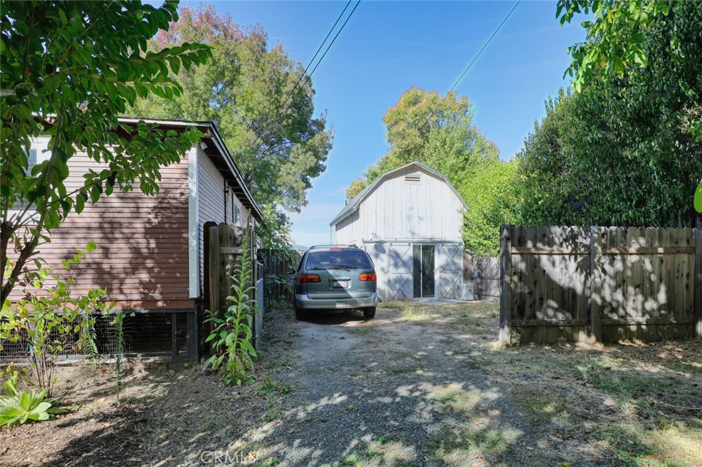 9695 Main Property Photo 2