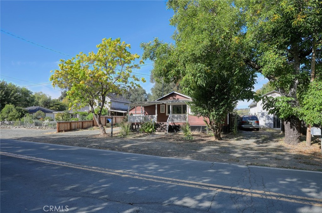9695 Main Property Photo 3