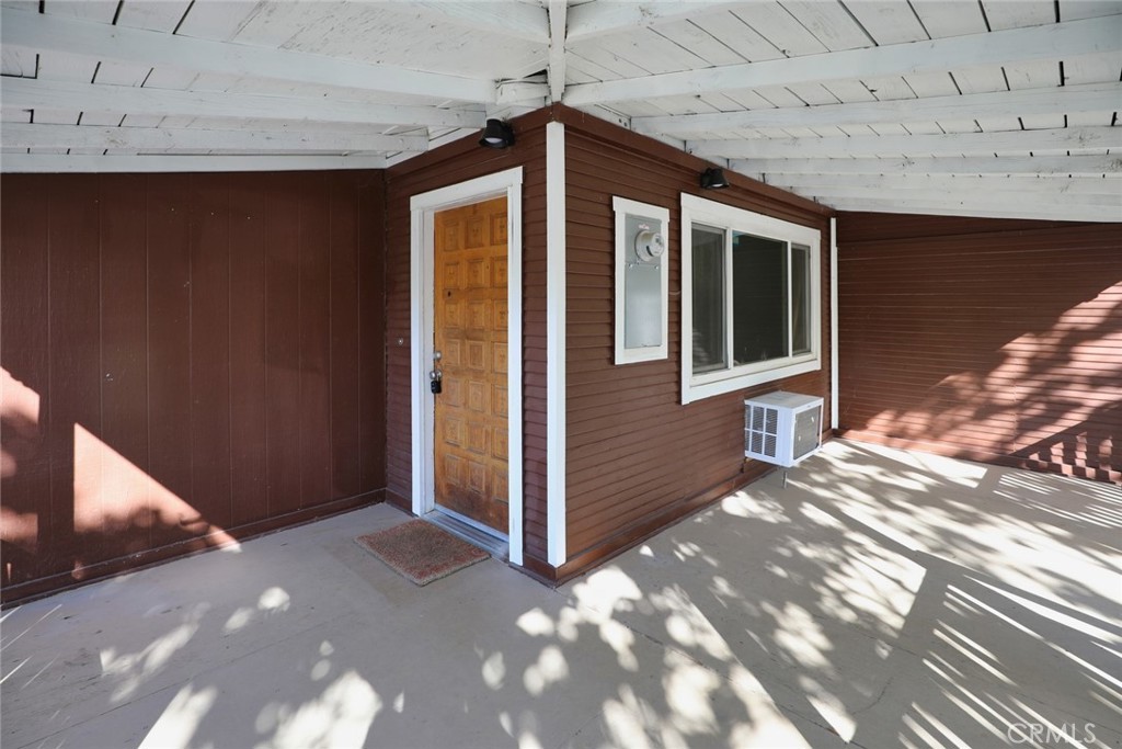 9695 Main Property Photo 6