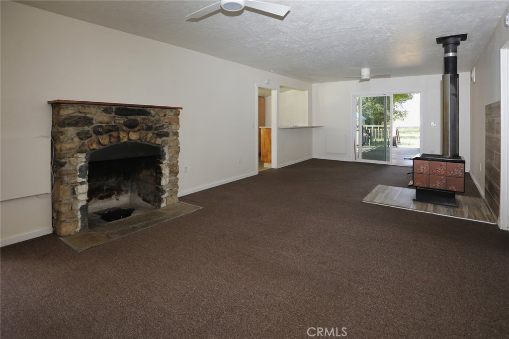 9695 Main Property Photo 8
