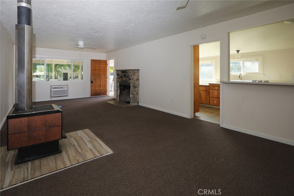 9695 Main Property Photo 10