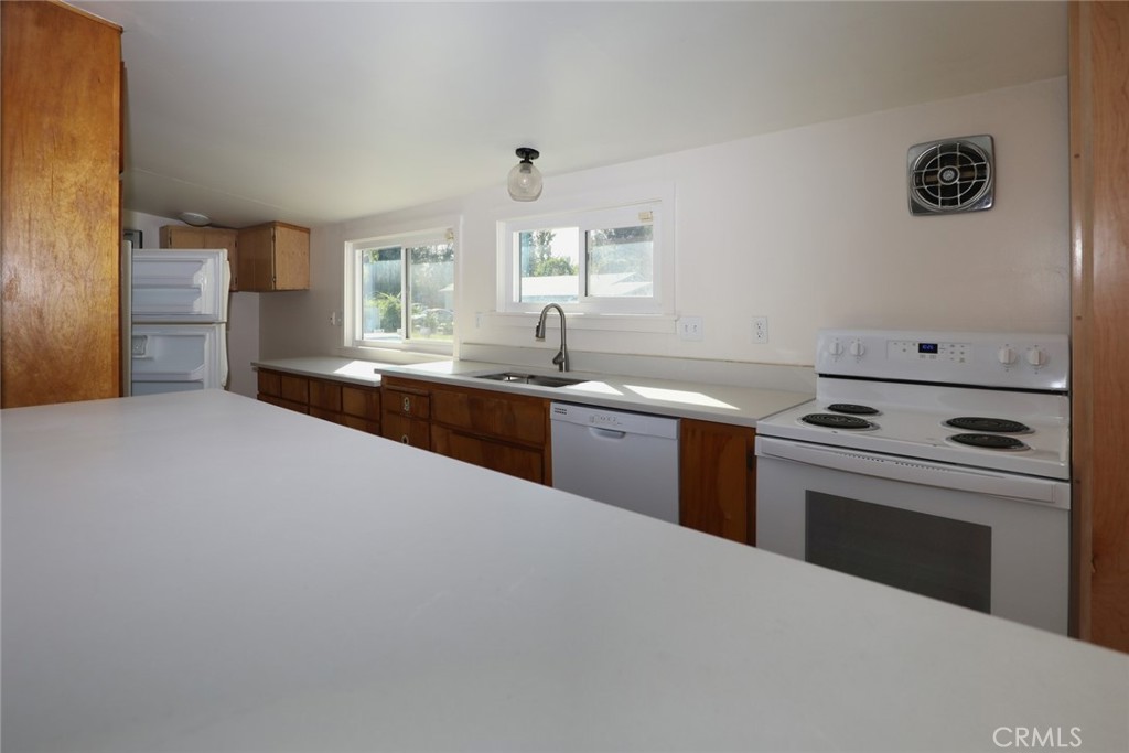 9695 Main Property Photo 11