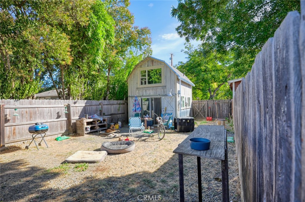 9695 Main Property Photo 26