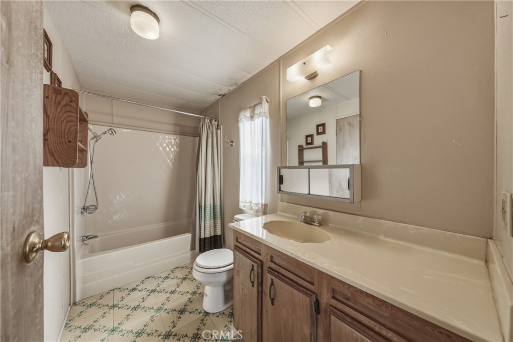 5330 Lakeshore 21 Property Photo 27