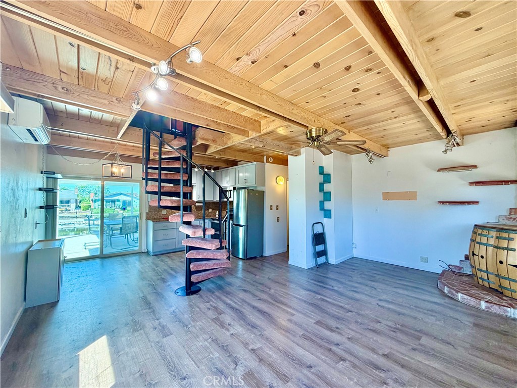 7775 Richard Drive Property Photo 4