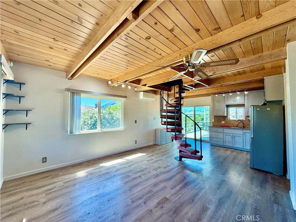 7775 Richard Drive Property Photo 5