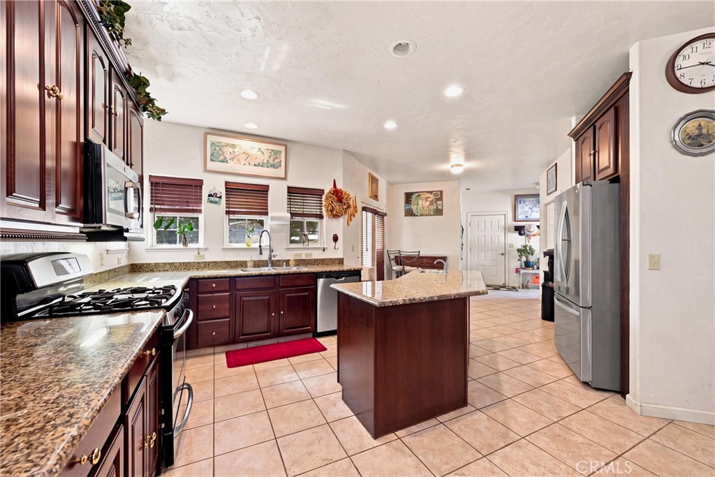 8914 Soda Bay Property Photo 5