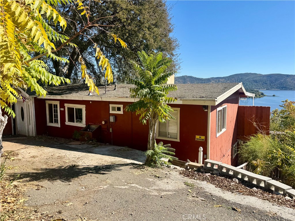 11633 Lakeview Drive Property Photo 1