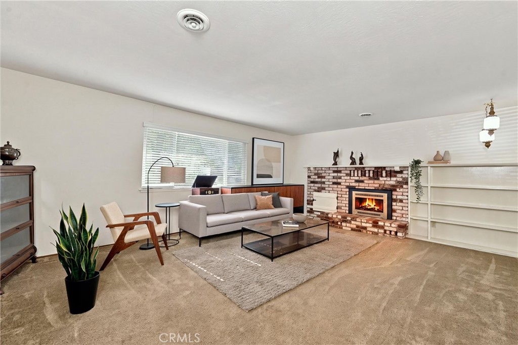 125 16th Property Photo 10