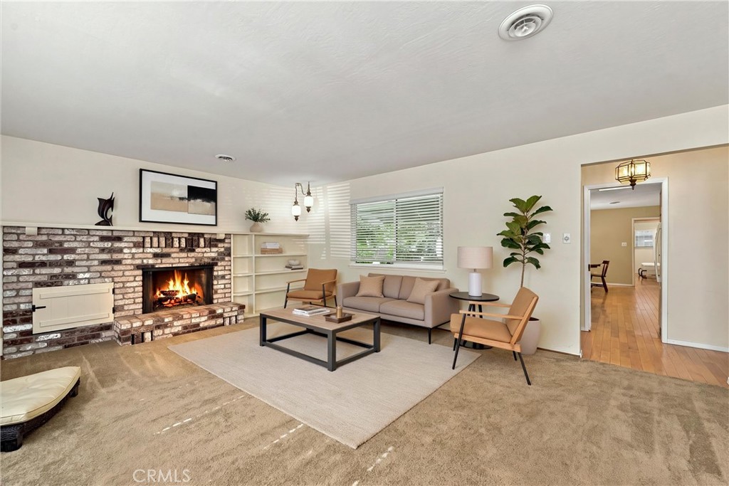 125 16th Property Photo 12