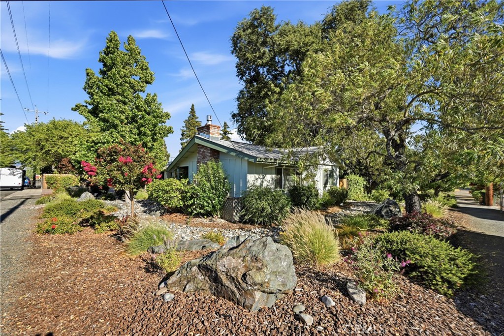125 16th Property Photo 43